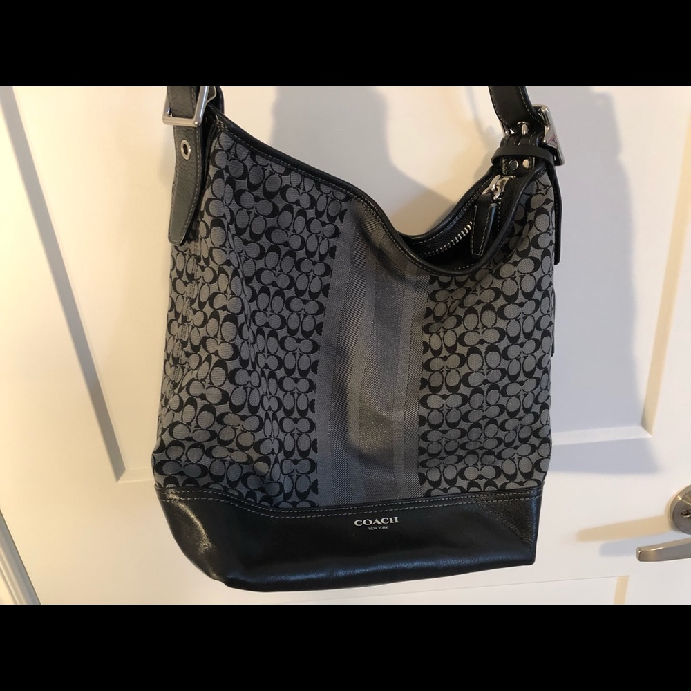 Coach Bucket Crossbody/Shoulder Bag